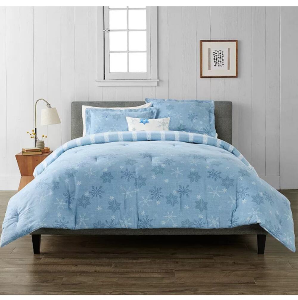 Cuddl Duds Snowflakes Flannel Heavyweight Comforter 4PC Set Full/ Queen